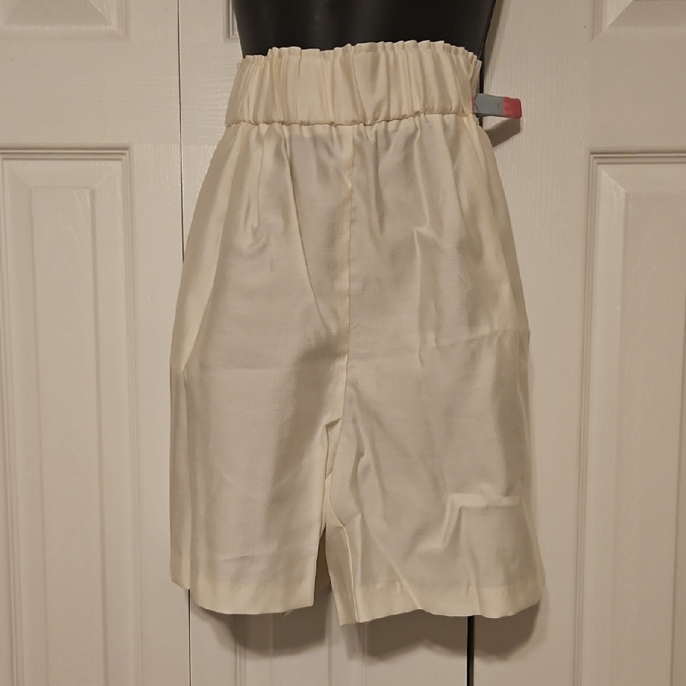 H&M Cream Women's Shorts